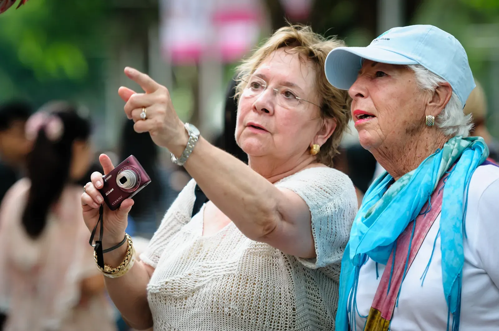 Tourists looking at notable landmarks in Singapore