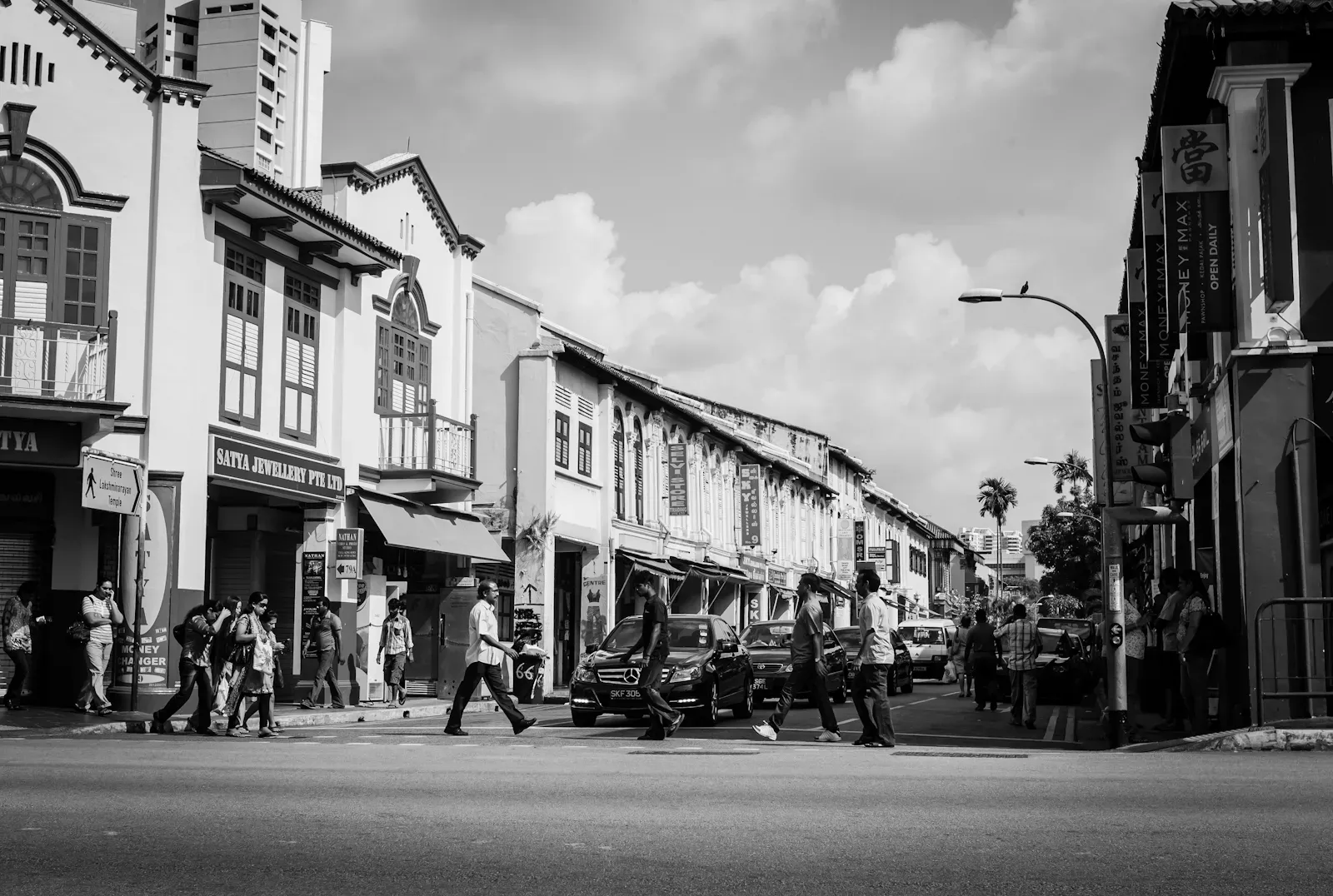 Pedestrian crossing in Little India