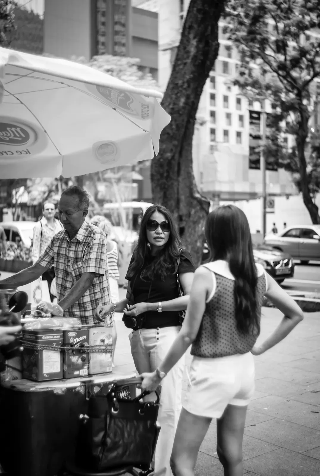 Tourists waiting for their ice cream