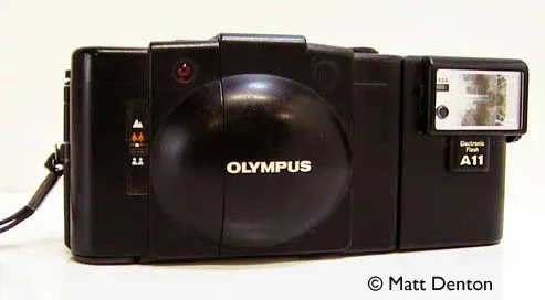 Olympus XA2 flash