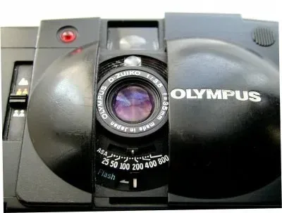 Olympus XA2 lens