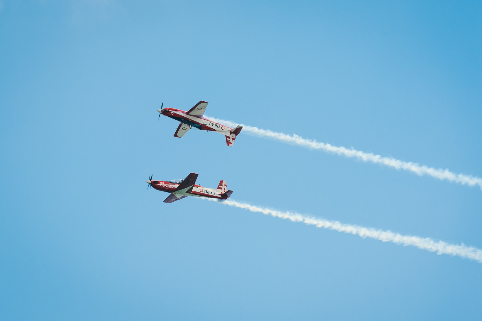 Singapore Airshow 2014 – Black Knights & Jupiter Aerobatic Team